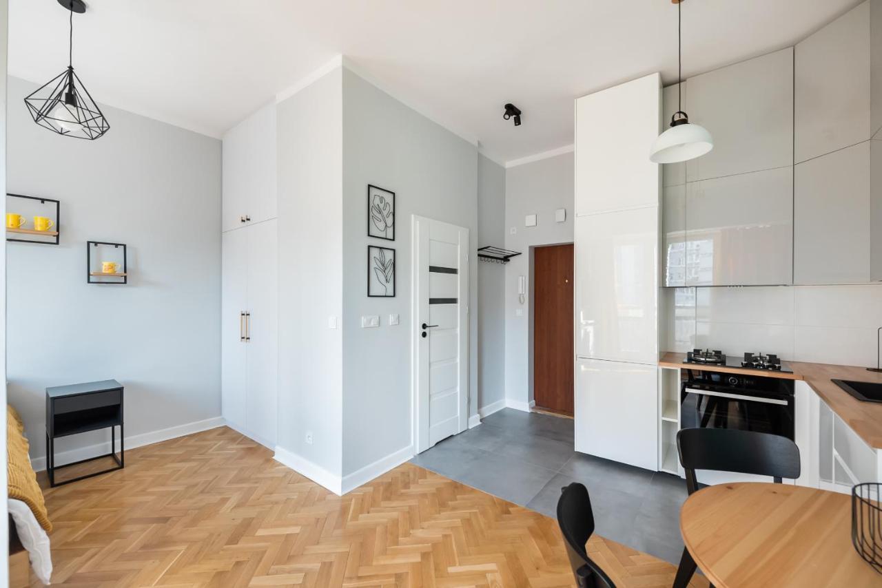 Grzybowska Sundown City Centre Apartment ワルシャワ エクステリア 写真