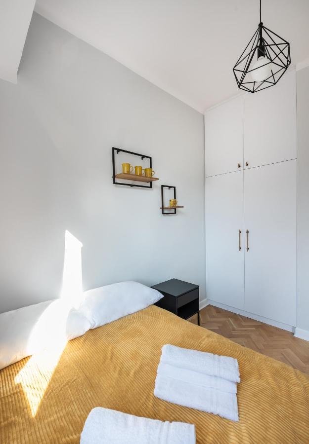 Grzybowska Sundown City Centre Apartment ワルシャワ エクステリア 写真